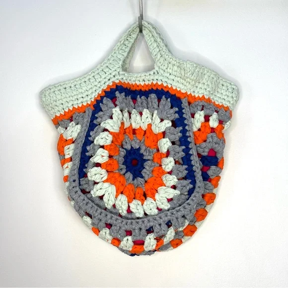 My Beachy Side Hand Crochet Granny Square Tote Beach Bag Boho Resort NEW - Picture 3 of 10